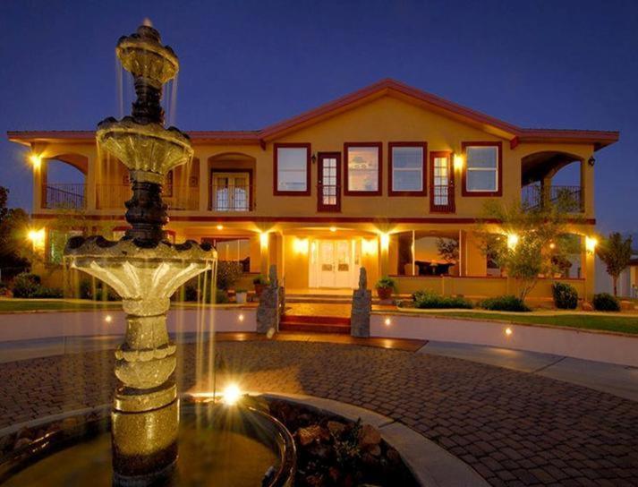 Dream Manor Inn 格罗博 外观 照片